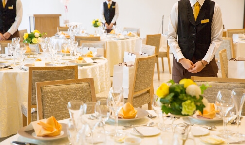 パーティーコンパニオン party hostess